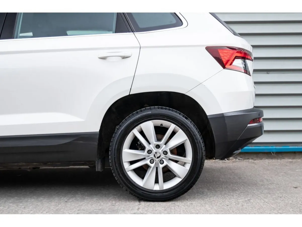 Skoda Karoq Estate, Petrol, 2020, White