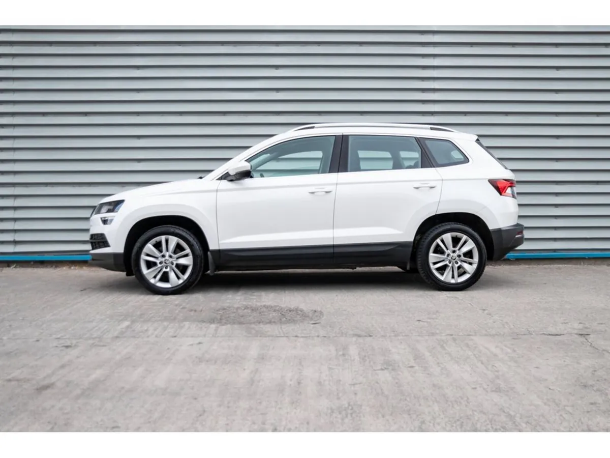 Skoda Karoq Estate, Petrol, 2020, White