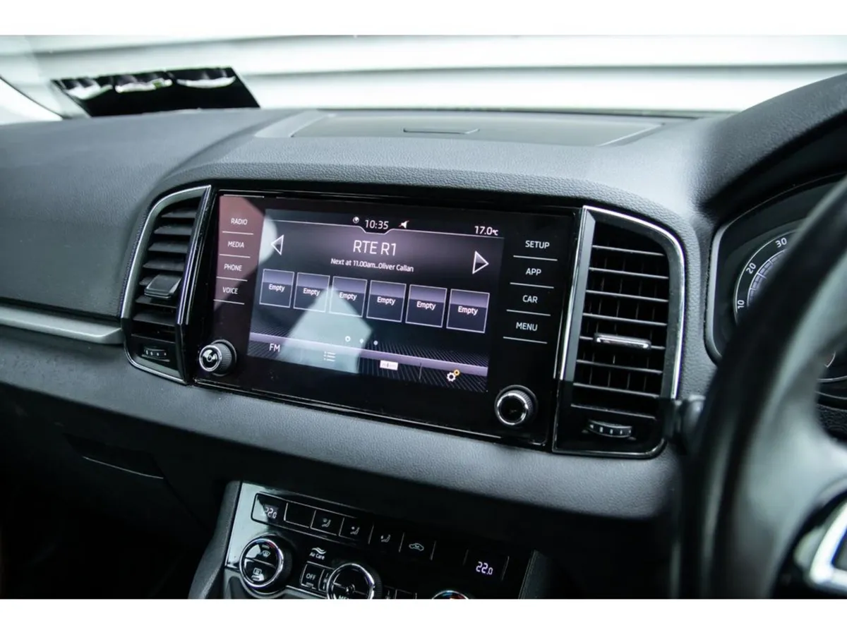 Skoda Karoq Estate, Petrol, 2020, White