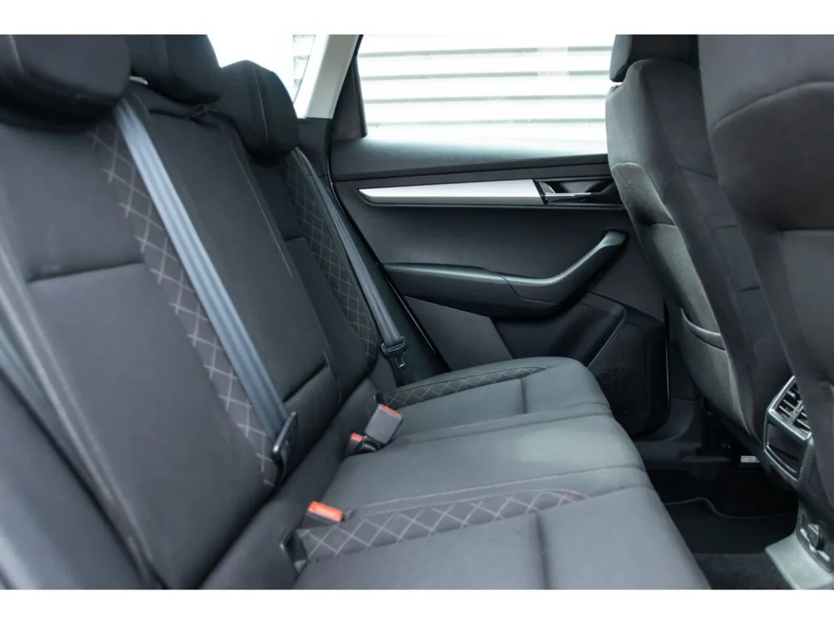 Skoda Karoq Estate, Petrol, 2020, White