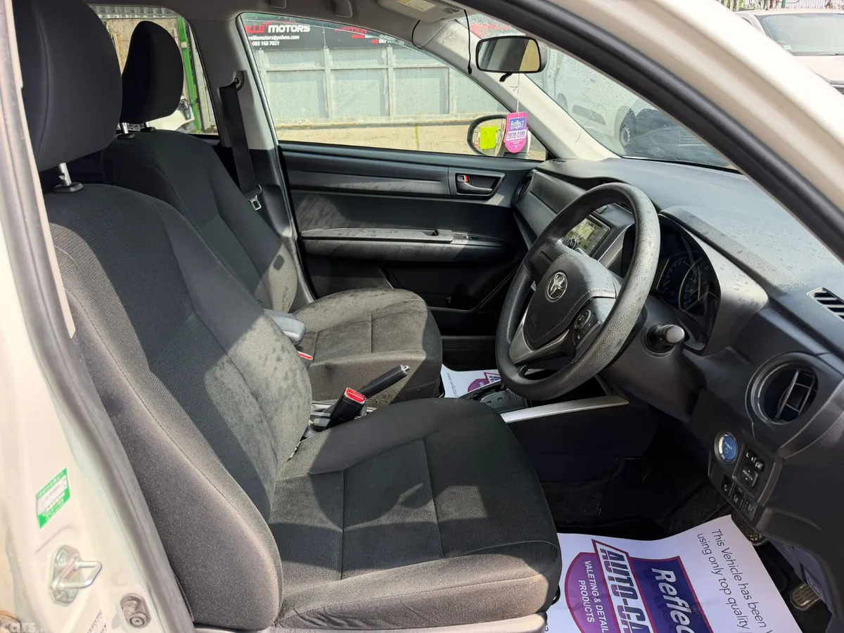 Toyota Corolla Cross Estate, Petrol Hybrid, 2021, White