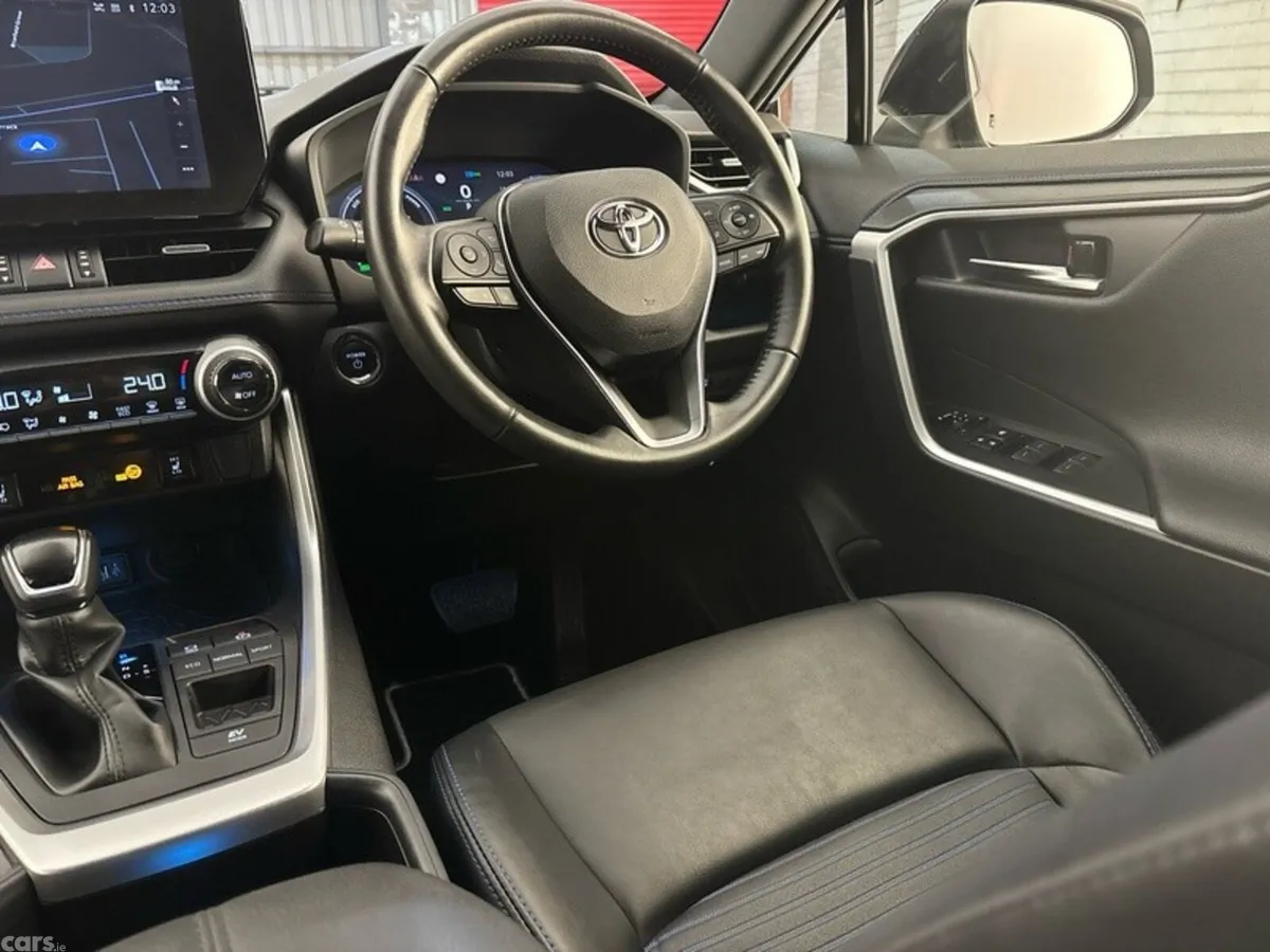 Toyota RAV4 SUV, Petrol Hybrid, 2023, Grey
