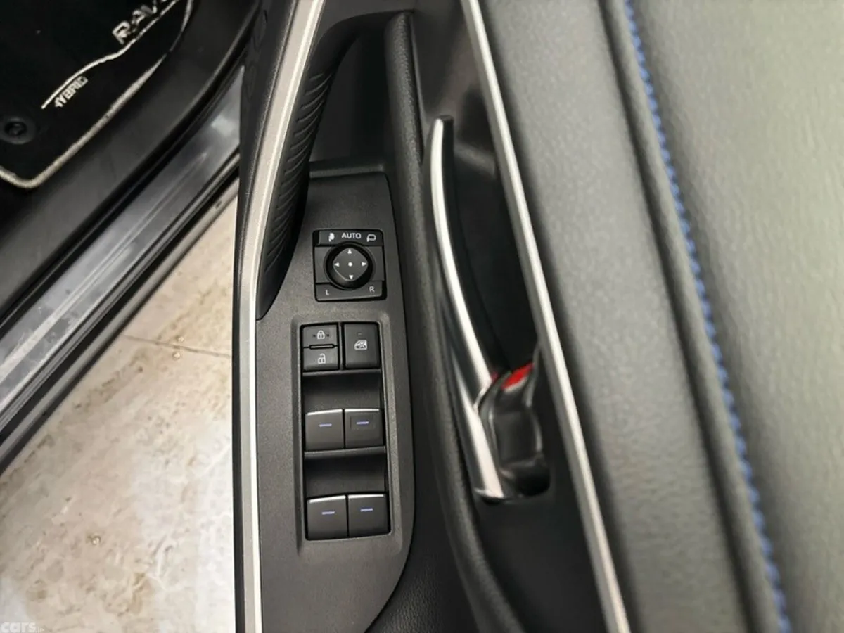 Toyota RAV4 SUV, Petrol Hybrid, 2023, Grey