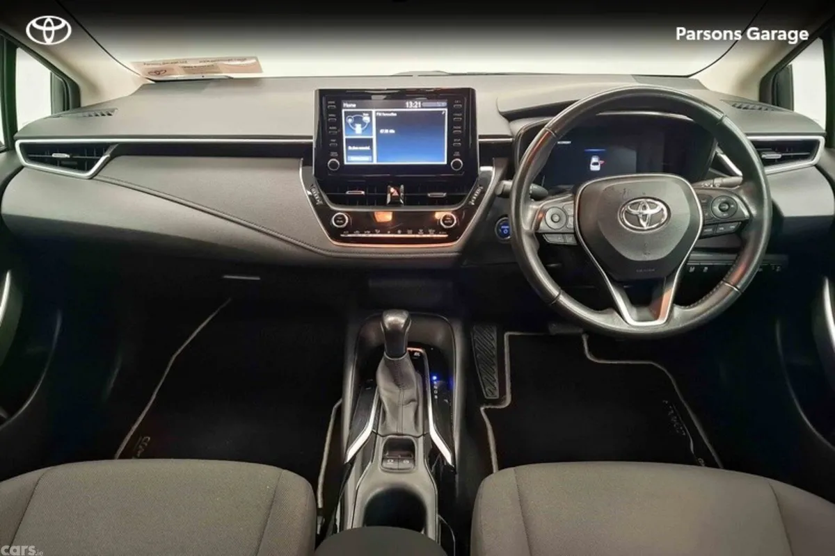 Toyota Corolla Saloon, Petrol Hybrid, 2021, Silver