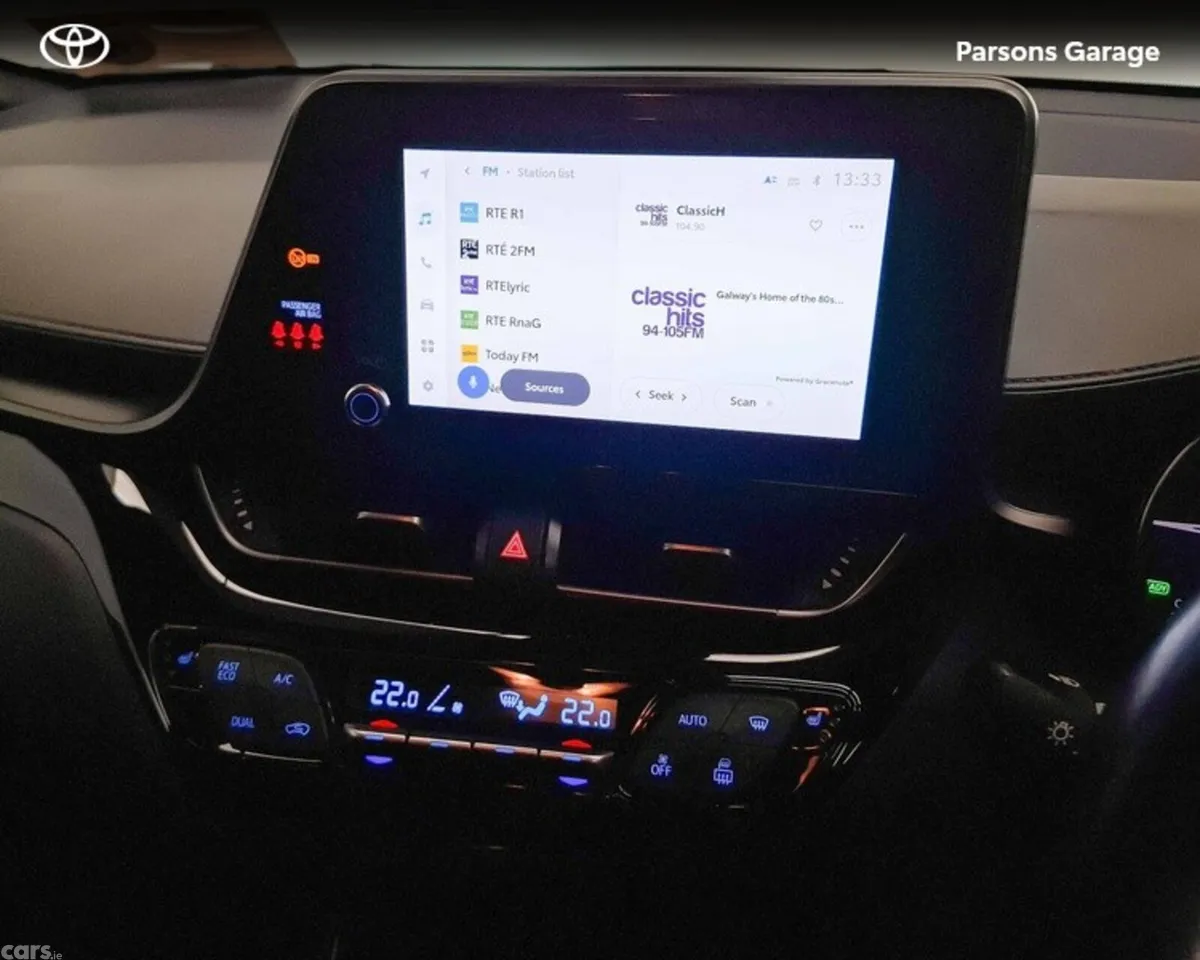 Toyota C-HR SUV, Petrol Hybrid, 2023, White