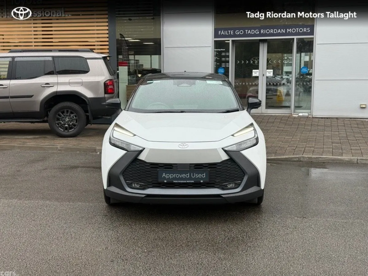 Toyota C-HR SUV, Petrol Hybrid, 2025, White