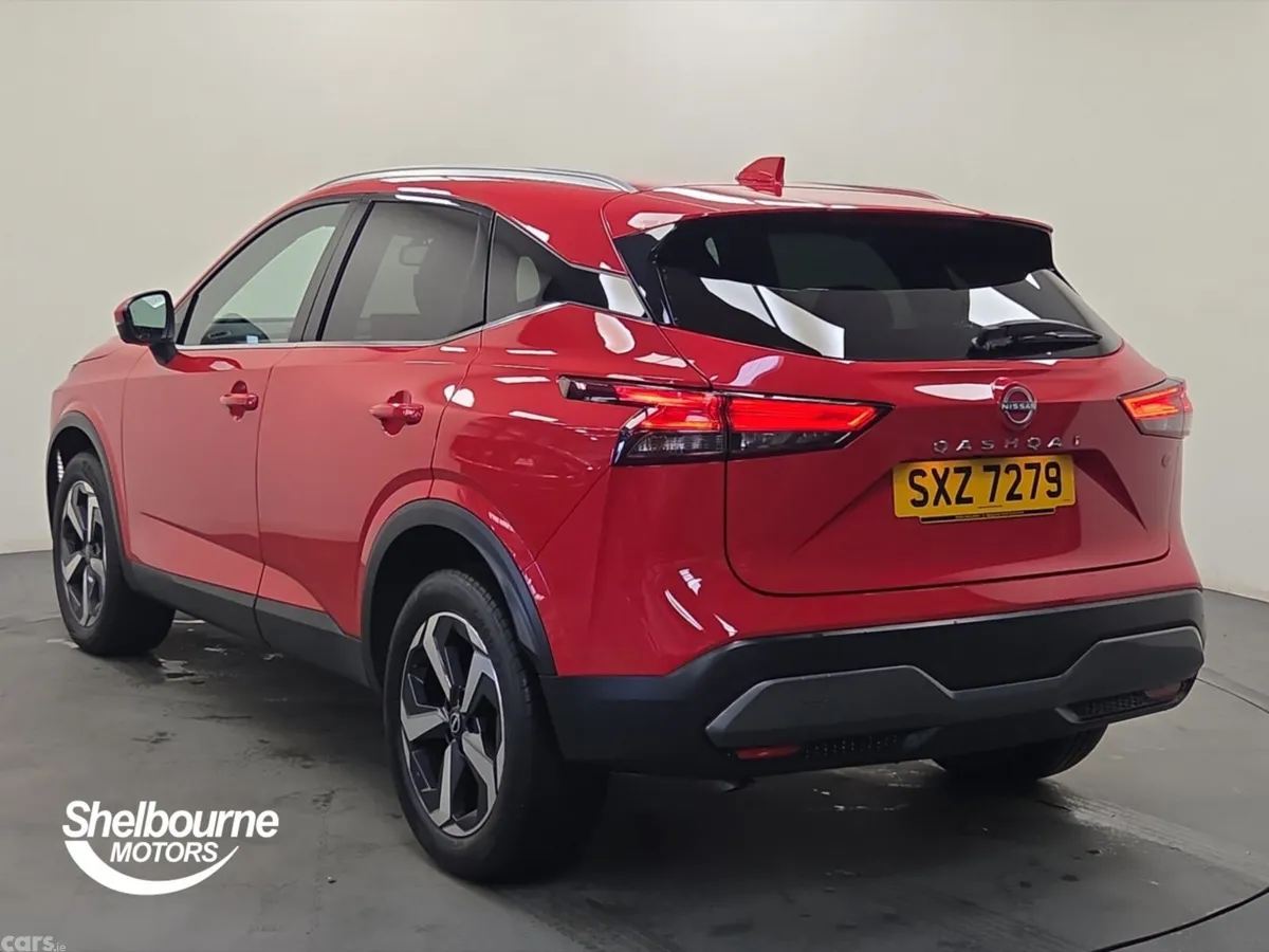 Nissan Qashqai Hatchback, Petrol, 2023, Red