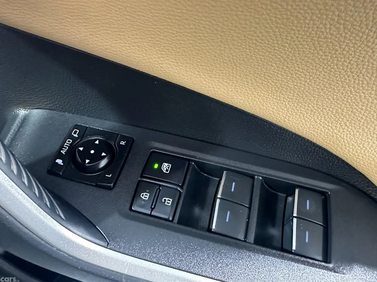 Toyota RAV4 SUV, Petrol Hybrid, 2024, Blue