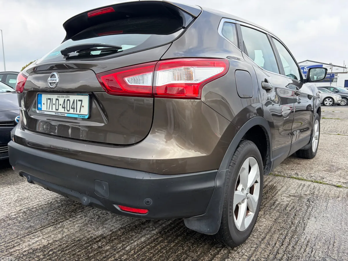 Nissan Qashqai SUV, Diesel, 2017, Brown