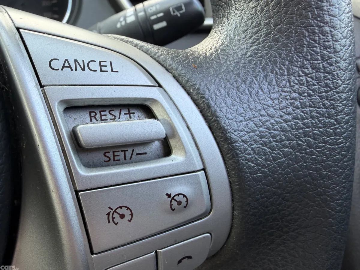 Nissan Qashqai SUV, Diesel, 2017, Brown