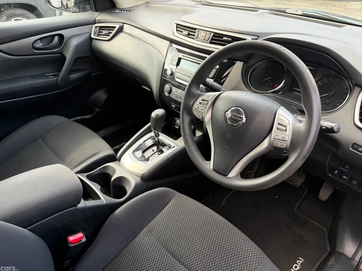 Nissan Qashqai SUV, Diesel, 2017, Brown