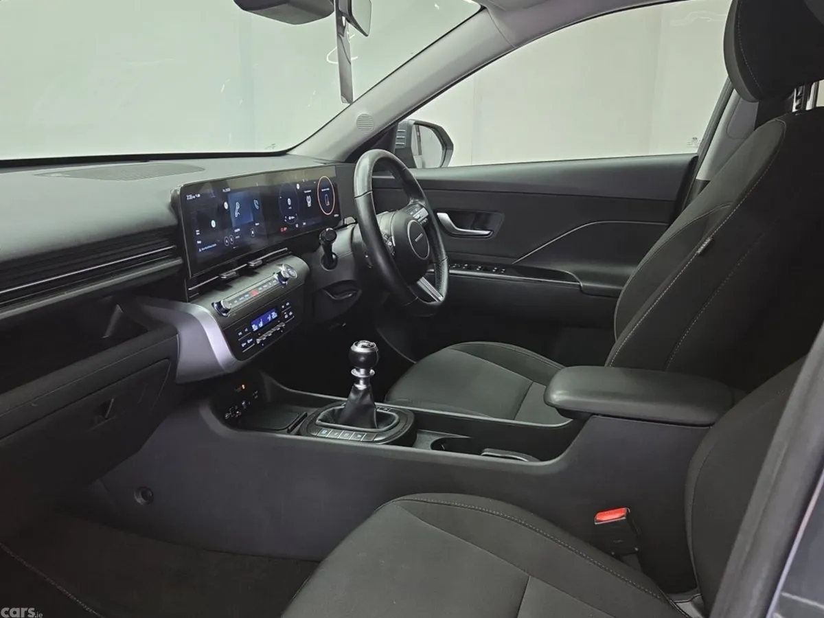 Hyundai KONA MPV, Petrol, 2024, Grey