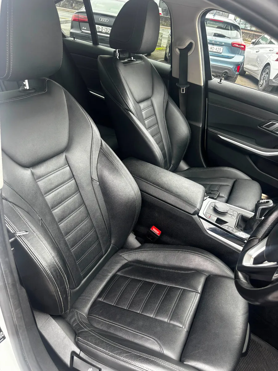 BMW 3-Series Saloon, Diesel, 2019, White