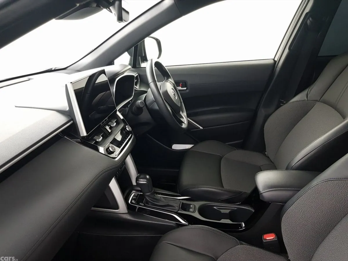Toyota Corolla Cross SUV, Petrol, 2024, Black