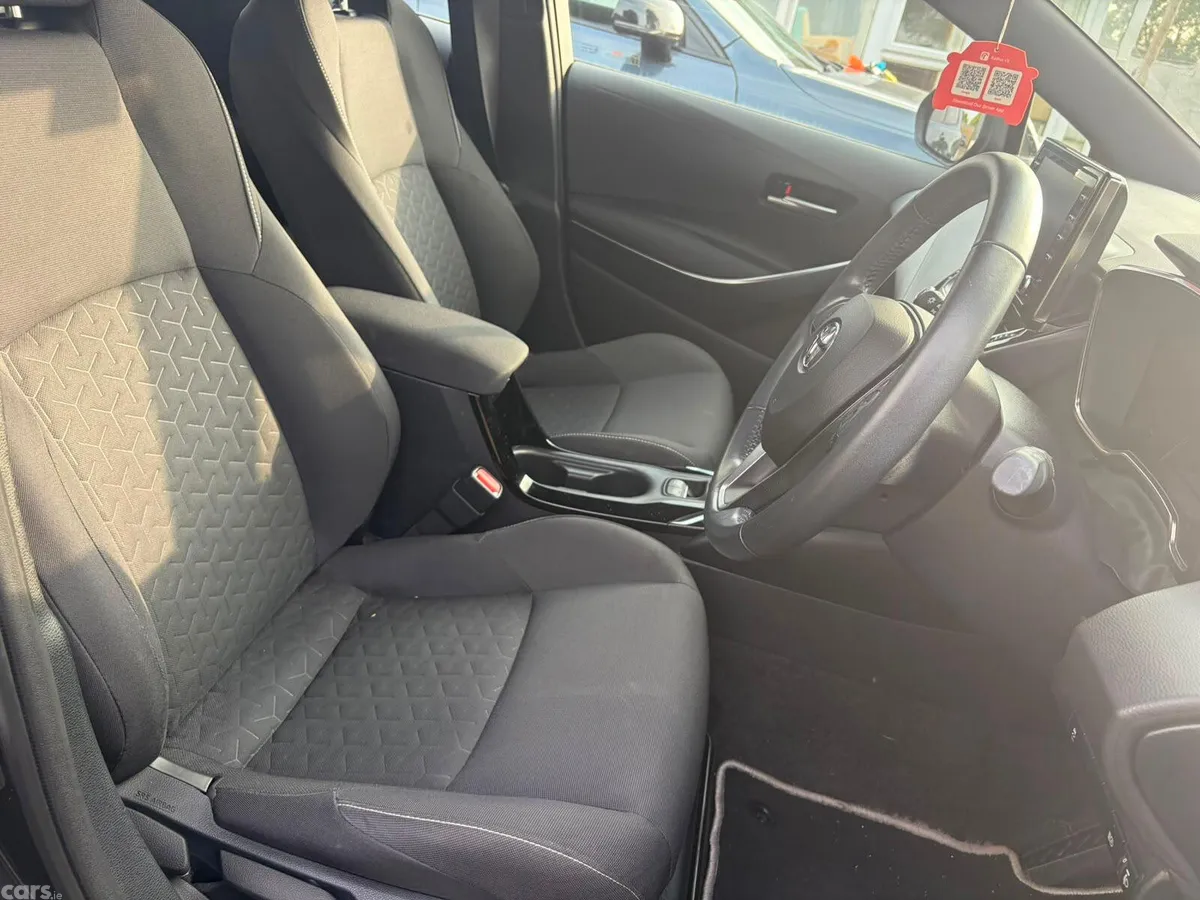 Toyota Corolla Hatchback, Petrol Hybrid, 2022, Black