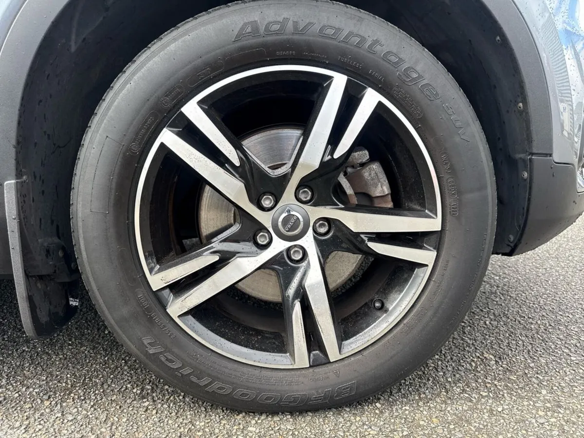 Volvo XC40 SUV, Diesel, 2019, Grey