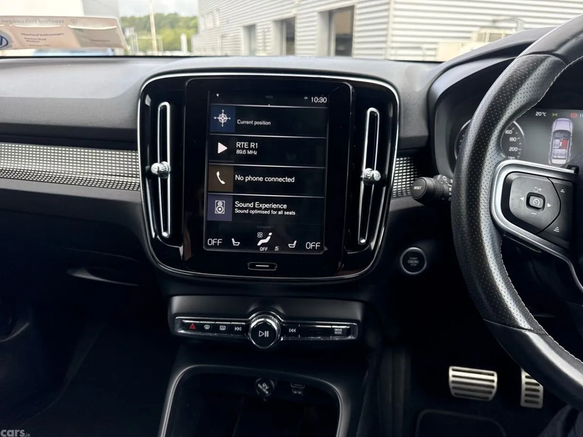 Volvo XC40 SUV, Diesel, 2019, Grey