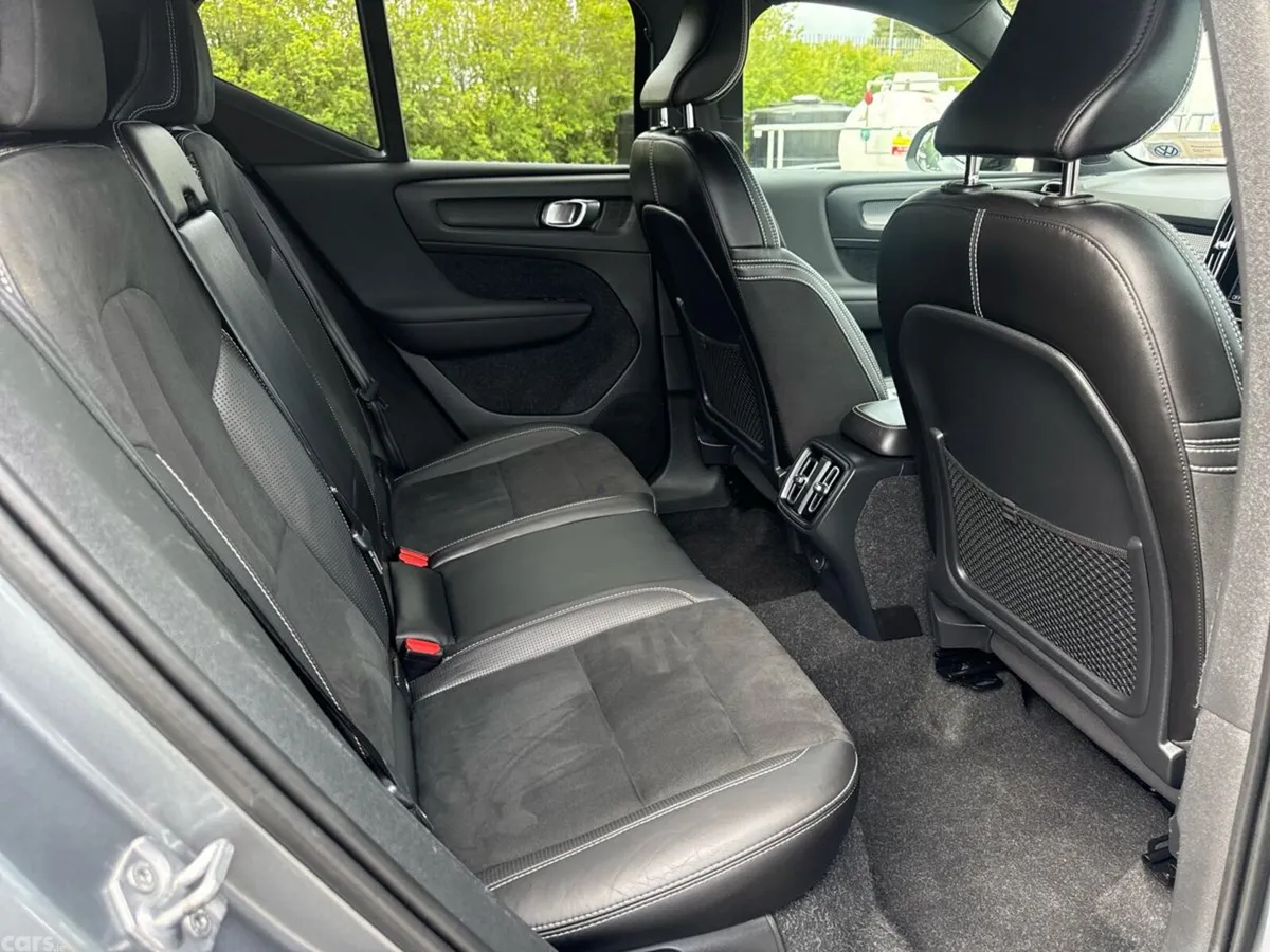 Volvo XC40 SUV, Diesel, 2019, Grey