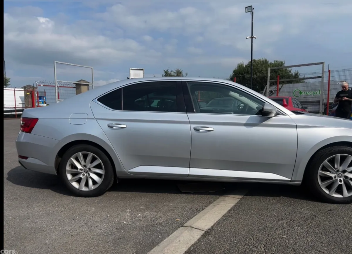 Skoda Superb Saloon, Diesel, 2020, Silver