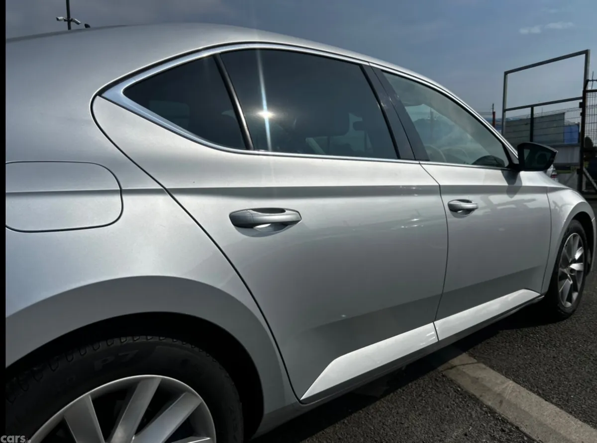 Skoda Superb Saloon, Diesel, 2020, Silver