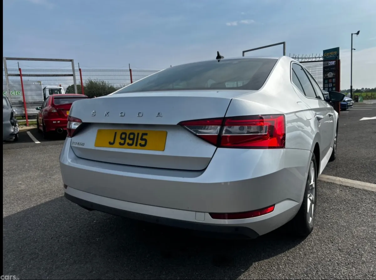 Skoda Superb Saloon, Diesel, 2020, Silver