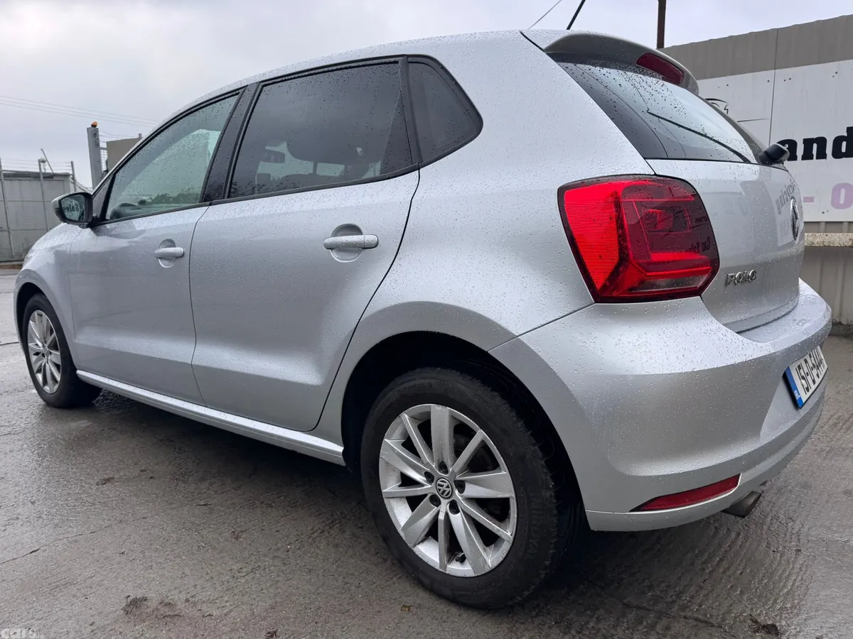 Volkswagen Polo Hatchback, Petrol, 2015, Silver