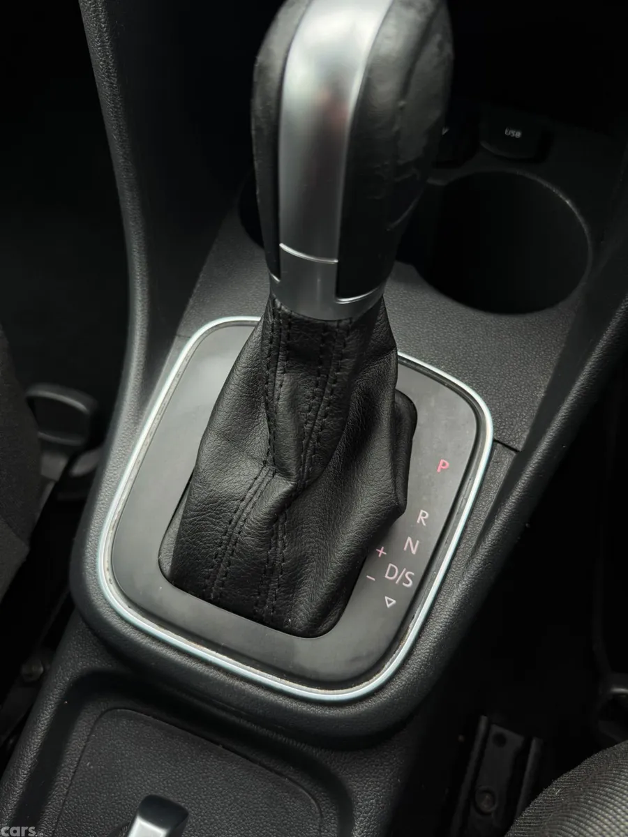 Volkswagen Polo Hatchback, Petrol, 2015, Silver