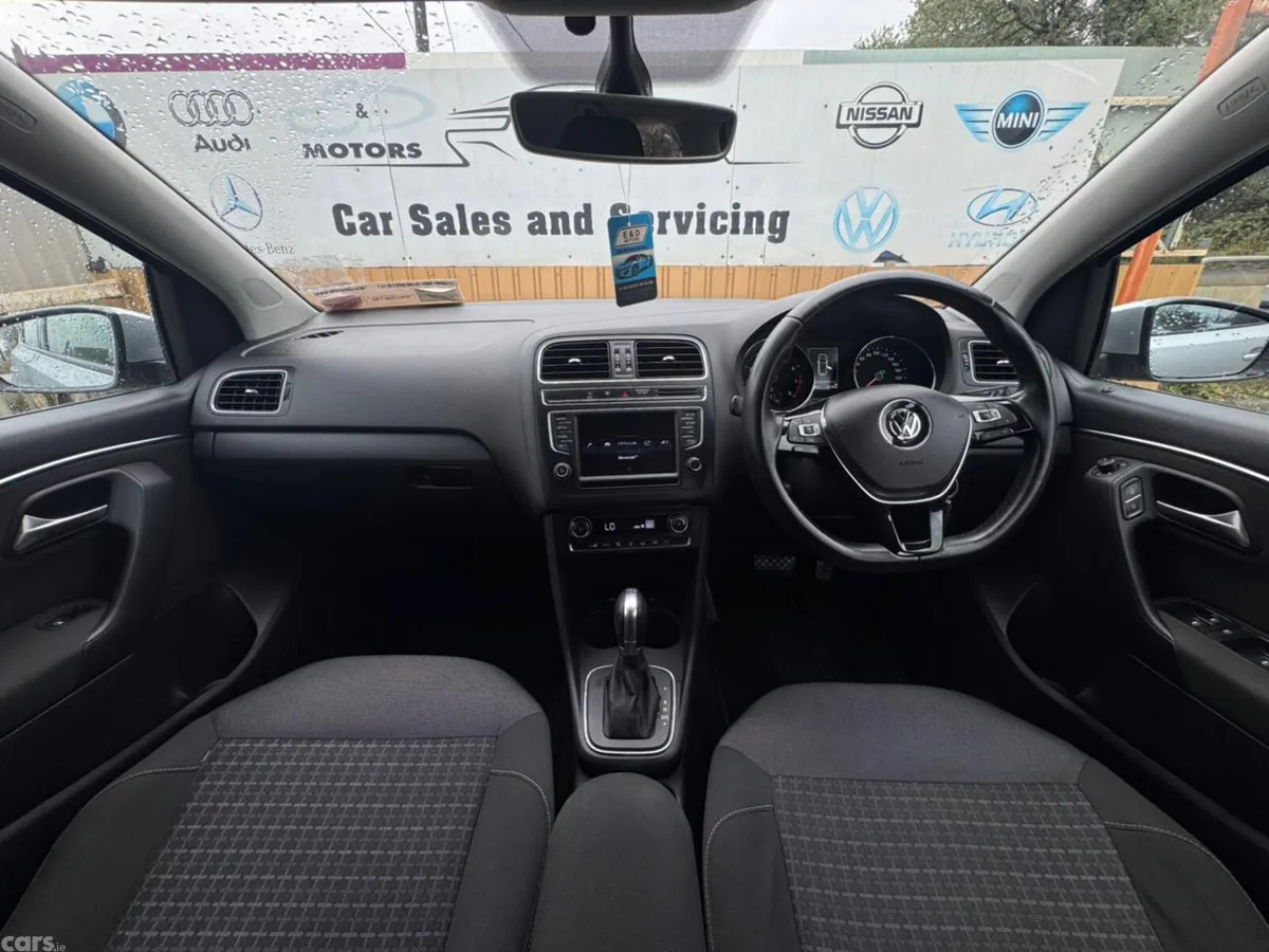 Volkswagen Polo Hatchback, Petrol, 2015, Silver