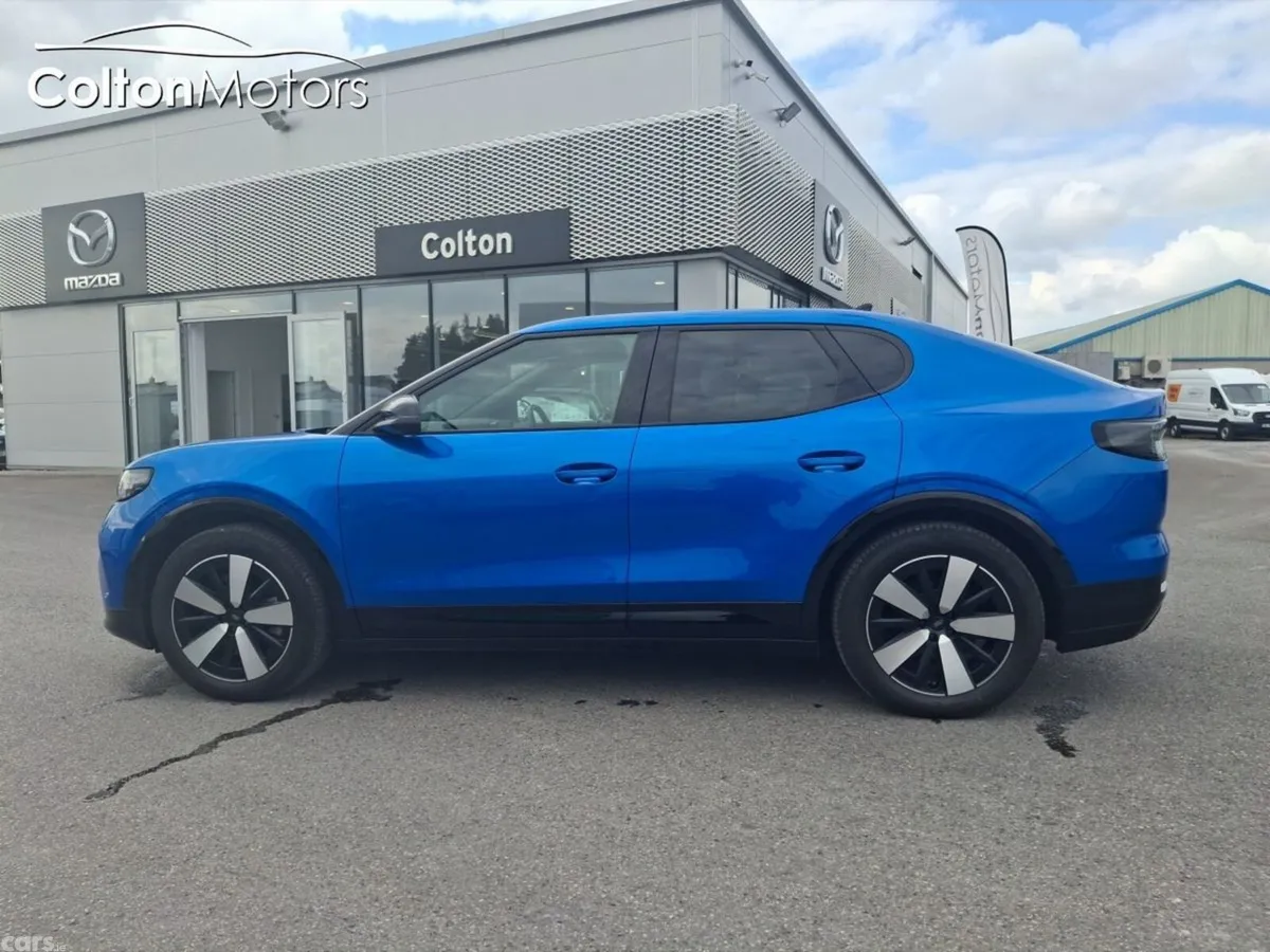 Ford Capri Hatchback, Electric, 2026, Blue