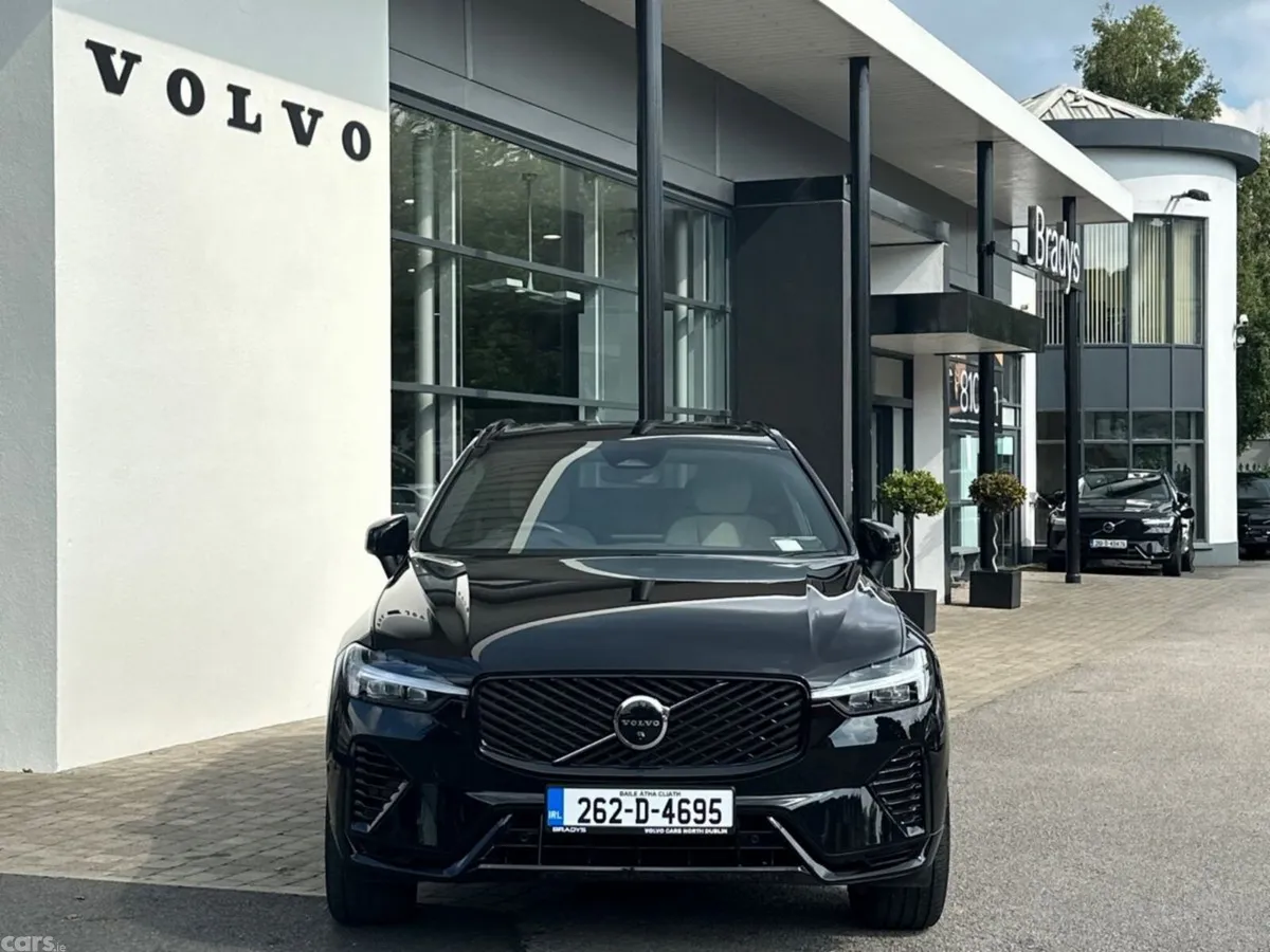 Volvo XC60 SUV, Petrol Plug-in Hybrid, 2026, Black