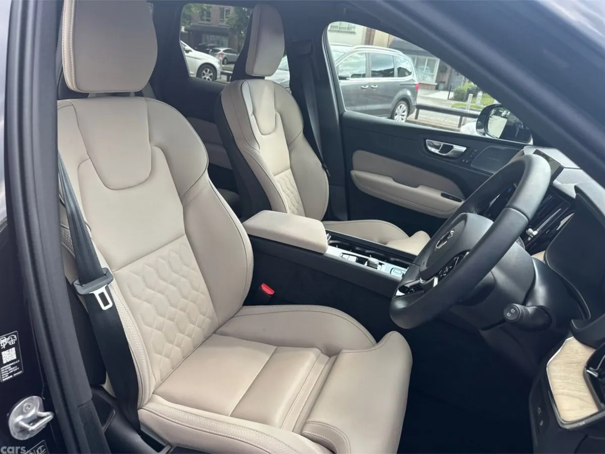 Volvo XC60 SUV, Petrol Plug-in Hybrid, 2026, Black