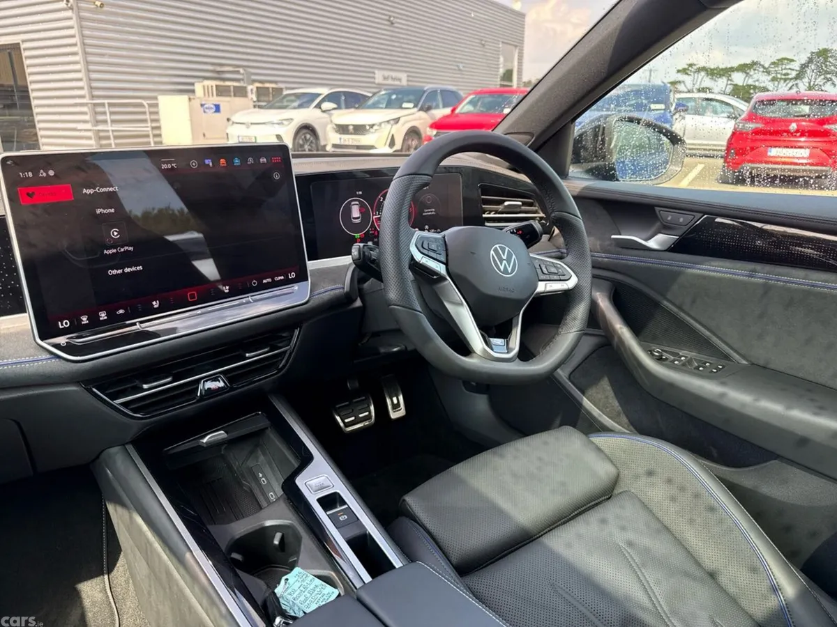 Volkswagen Passat Estate, Diesel, 2026, Blue