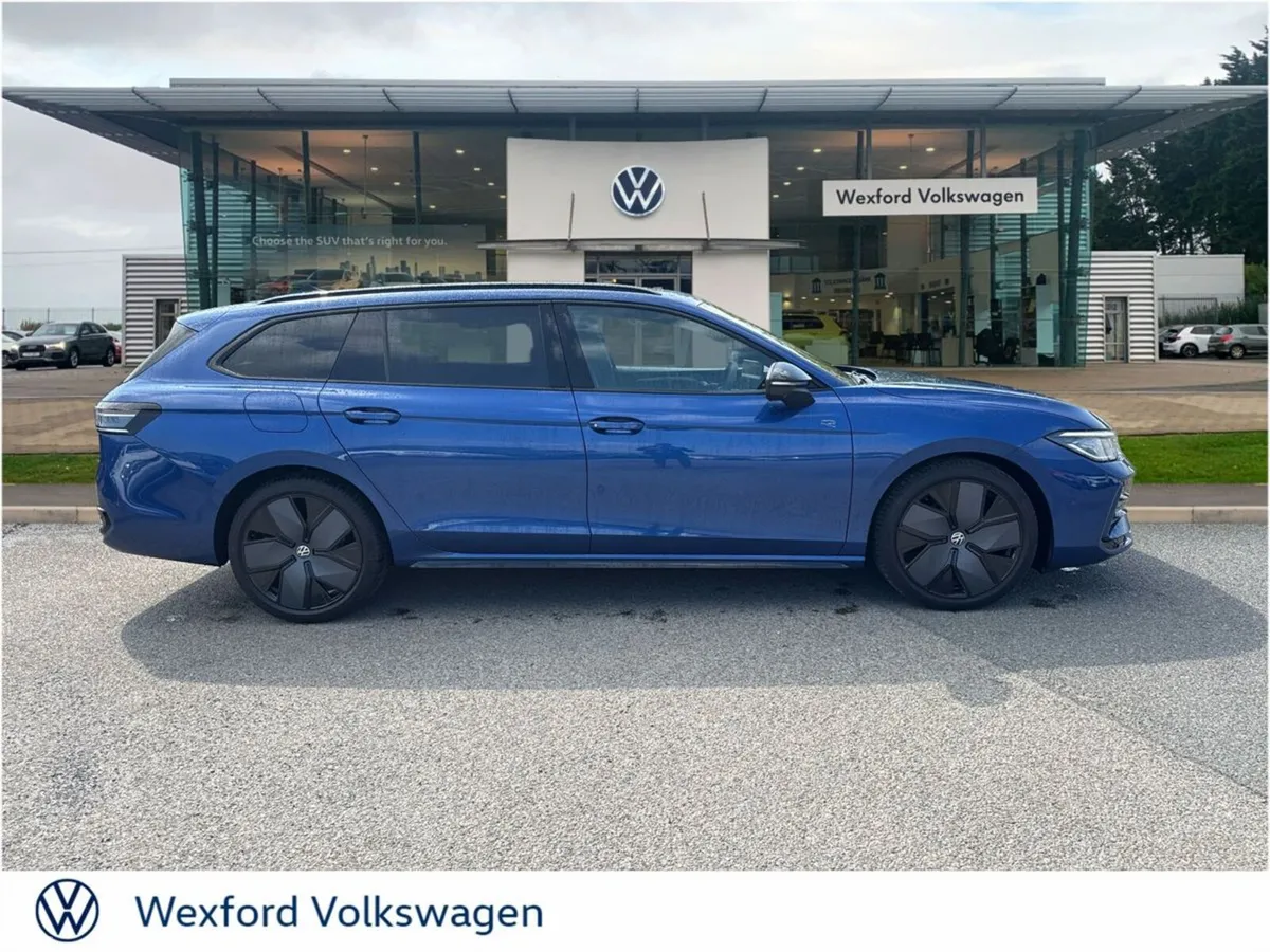 Volkswagen Passat Estate, Diesel, 2026, Blue