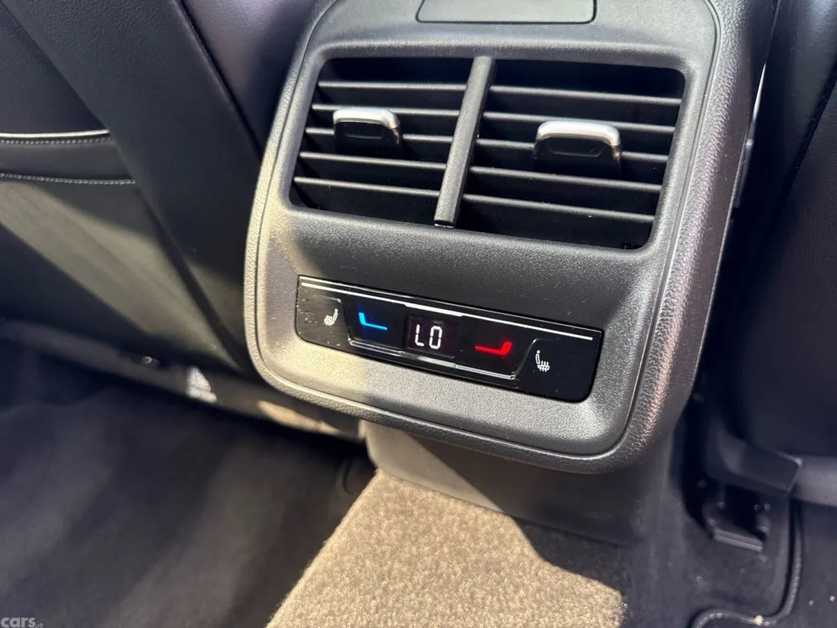 Volkswagen Passat Estate, Diesel, 2026, Blue