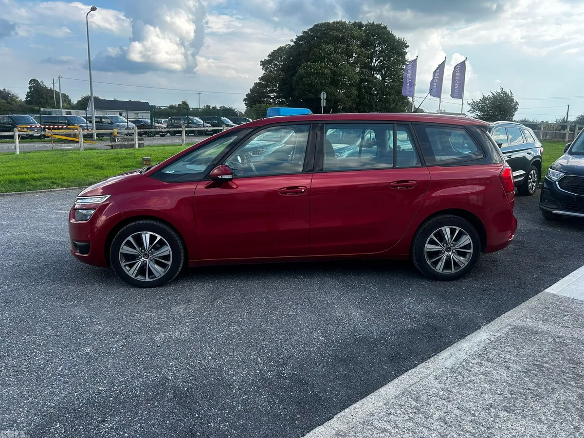 Citroen C4 Picasso Hatchback, Diesel, 2016, Red