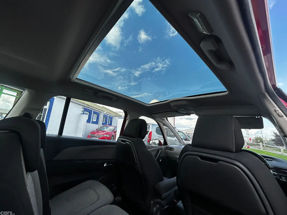 Citroen C4 Picasso Hatchback, Diesel, 2016, Red
