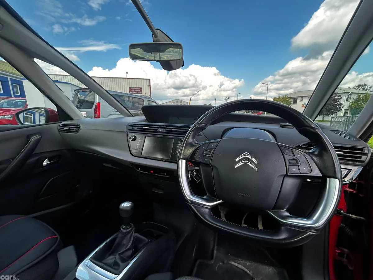 Citroen C4 Picasso Hatchback, Diesel, 2016, Red
