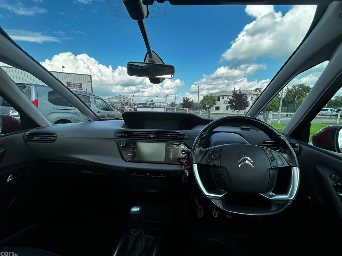 Citroen C4 Picasso Hatchback, Diesel, 2016, Red