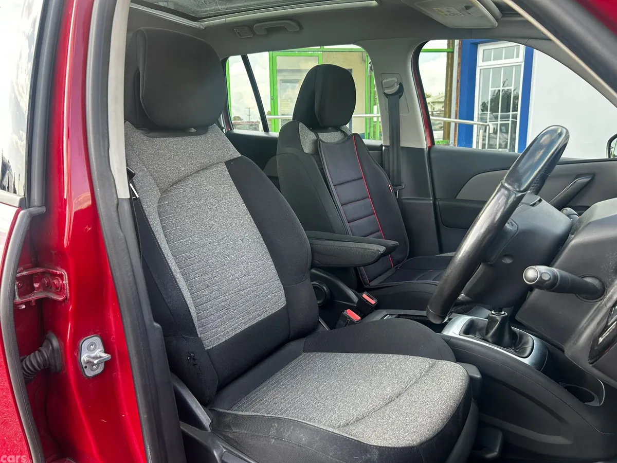 Citroen C4 Picasso Hatchback, Diesel, 2016, Red
