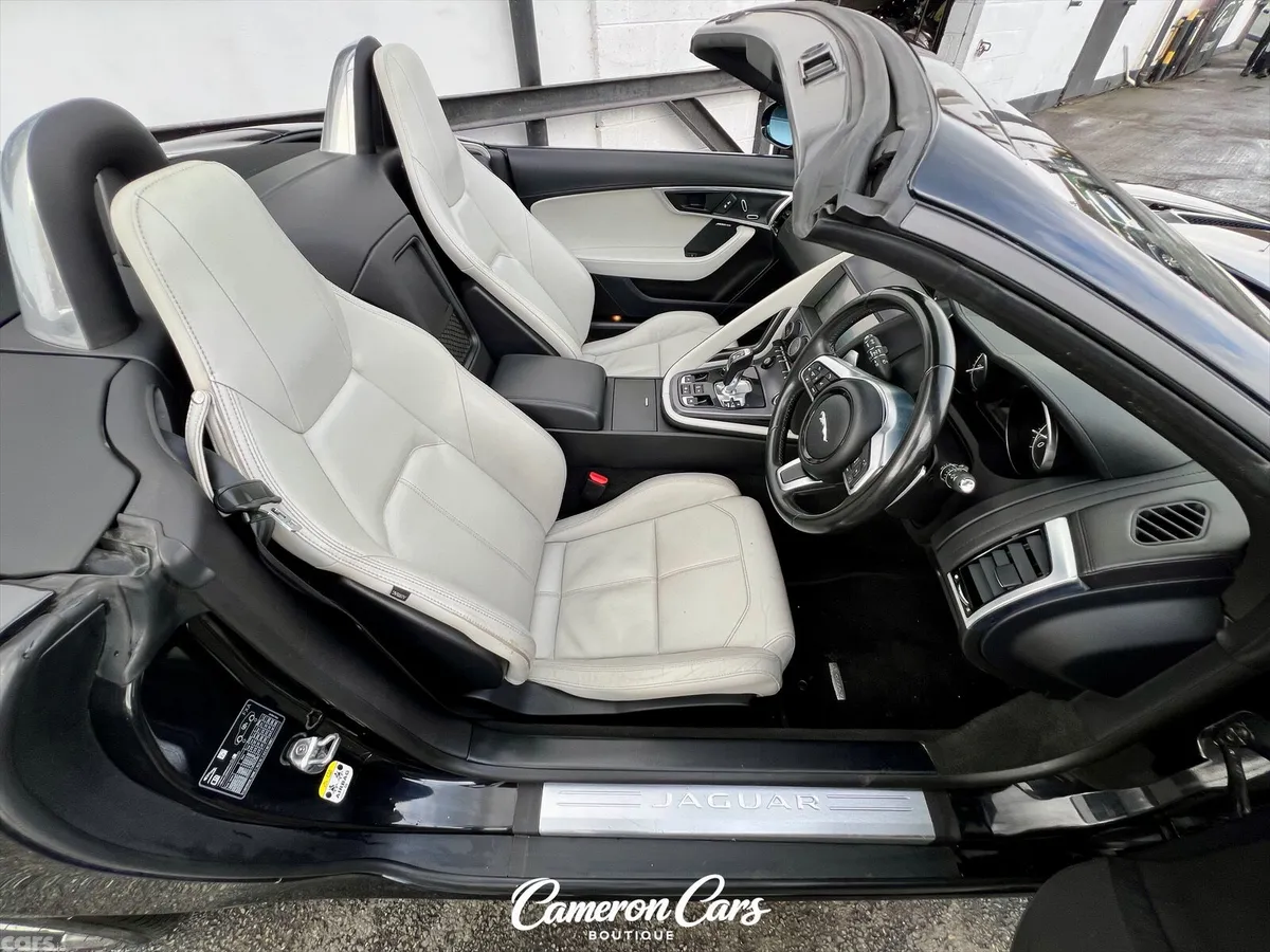 Jaguar F-Type Convertible, Petrol, 2019, Black