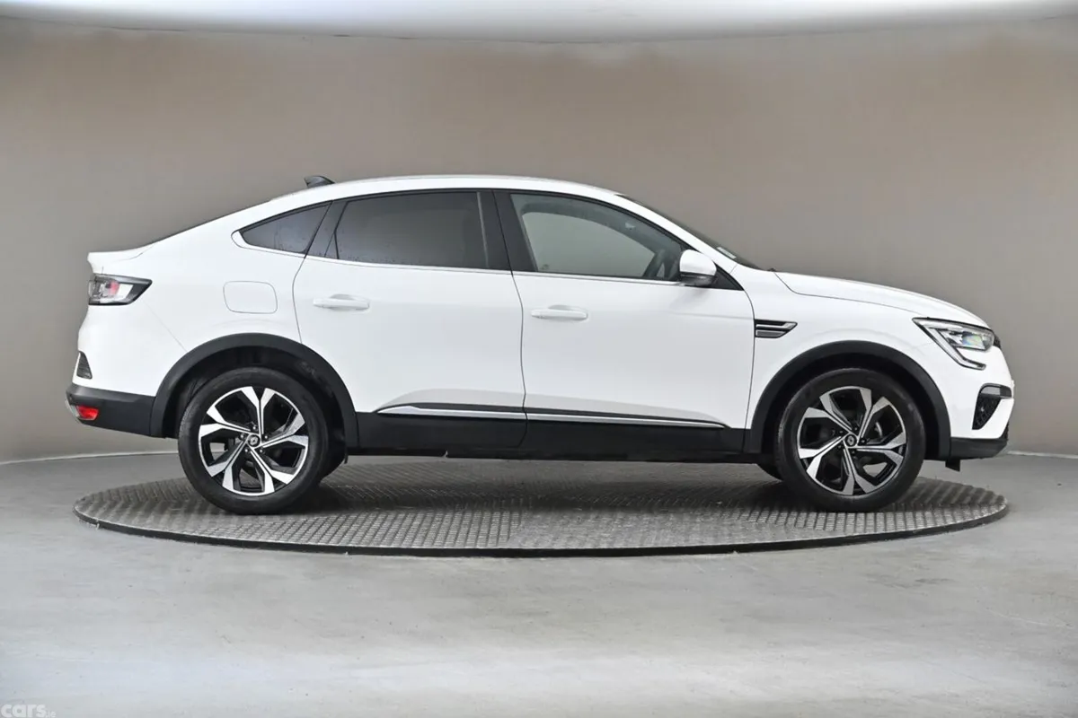 Renault Arkana SUV, Petrol, 2024, White