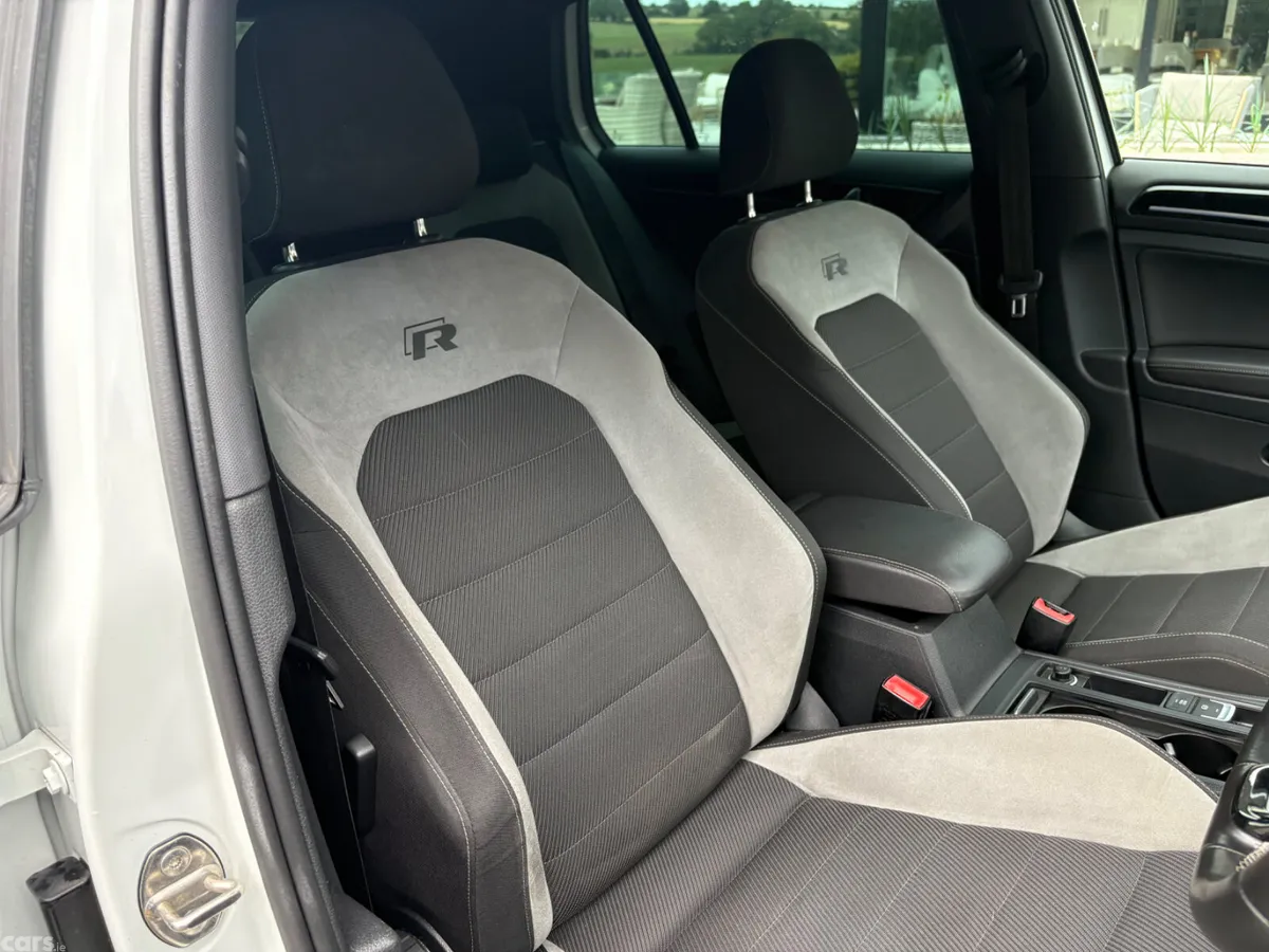 Volkswagen Golf Hatchback, Petrol, 2015, White