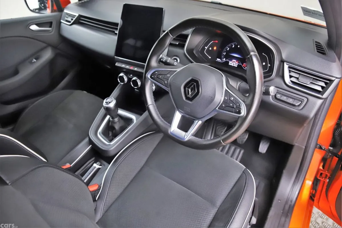 Renault Clio Hatchback, Petrol, 2021, Orange