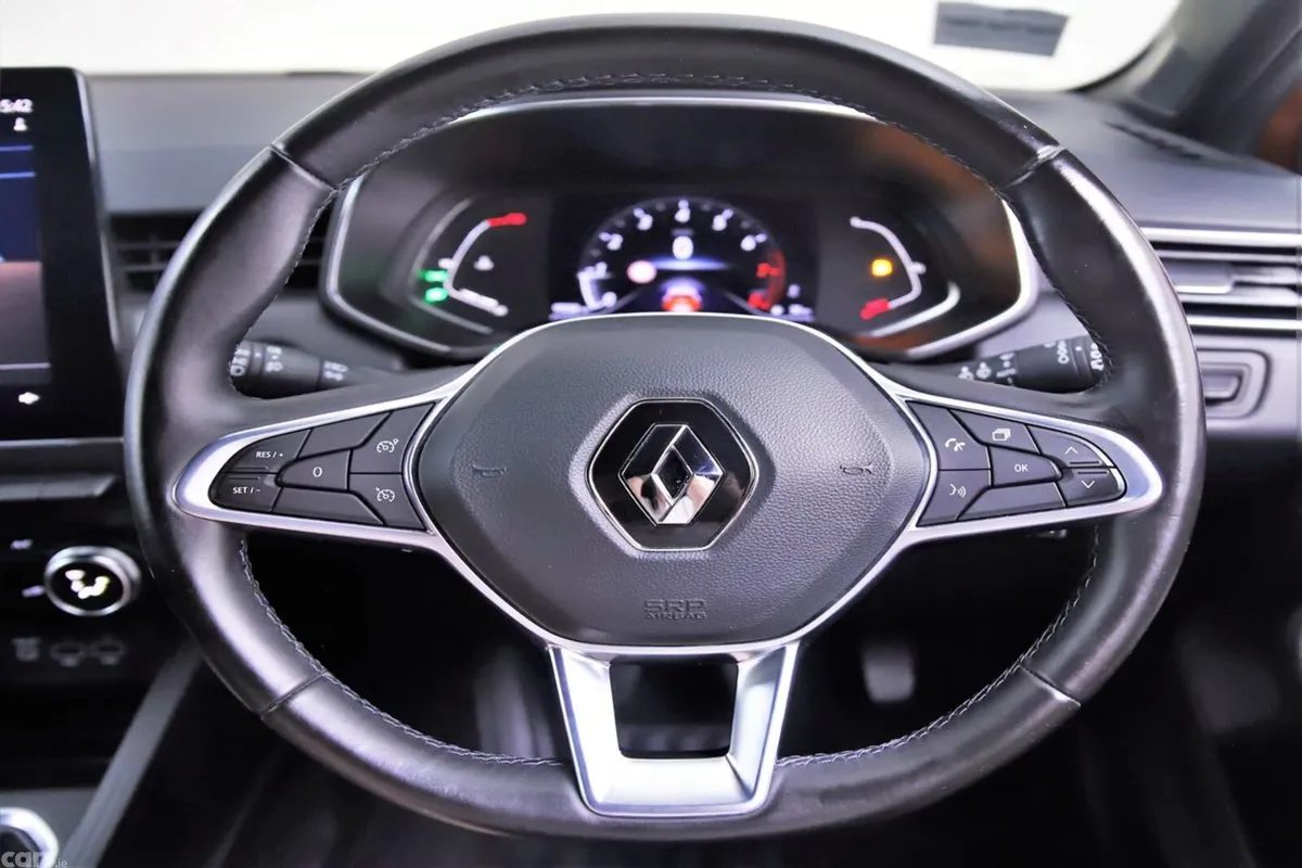 Renault Clio Hatchback, Petrol, 2021, Orange