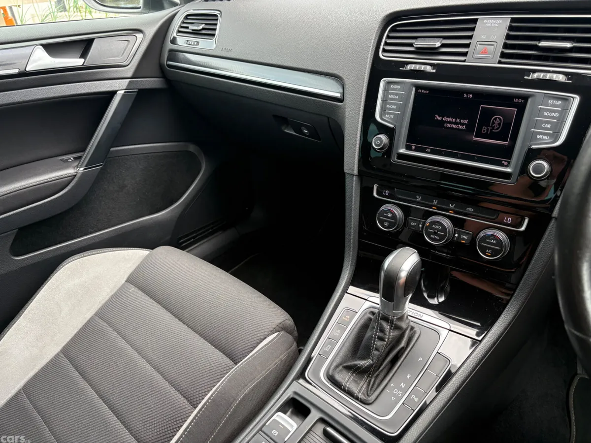 Volkswagen Golf Hatchback, Petrol, 2015, White