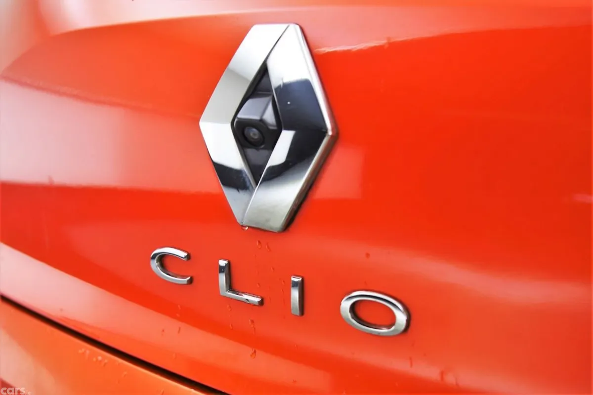 Renault Clio Hatchback, Petrol, 2021, Orange