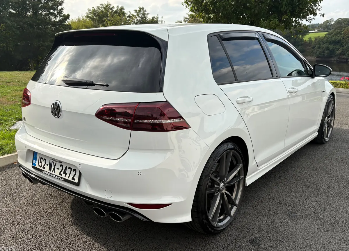 Volkswagen Golf Hatchback, Petrol, 2015, White