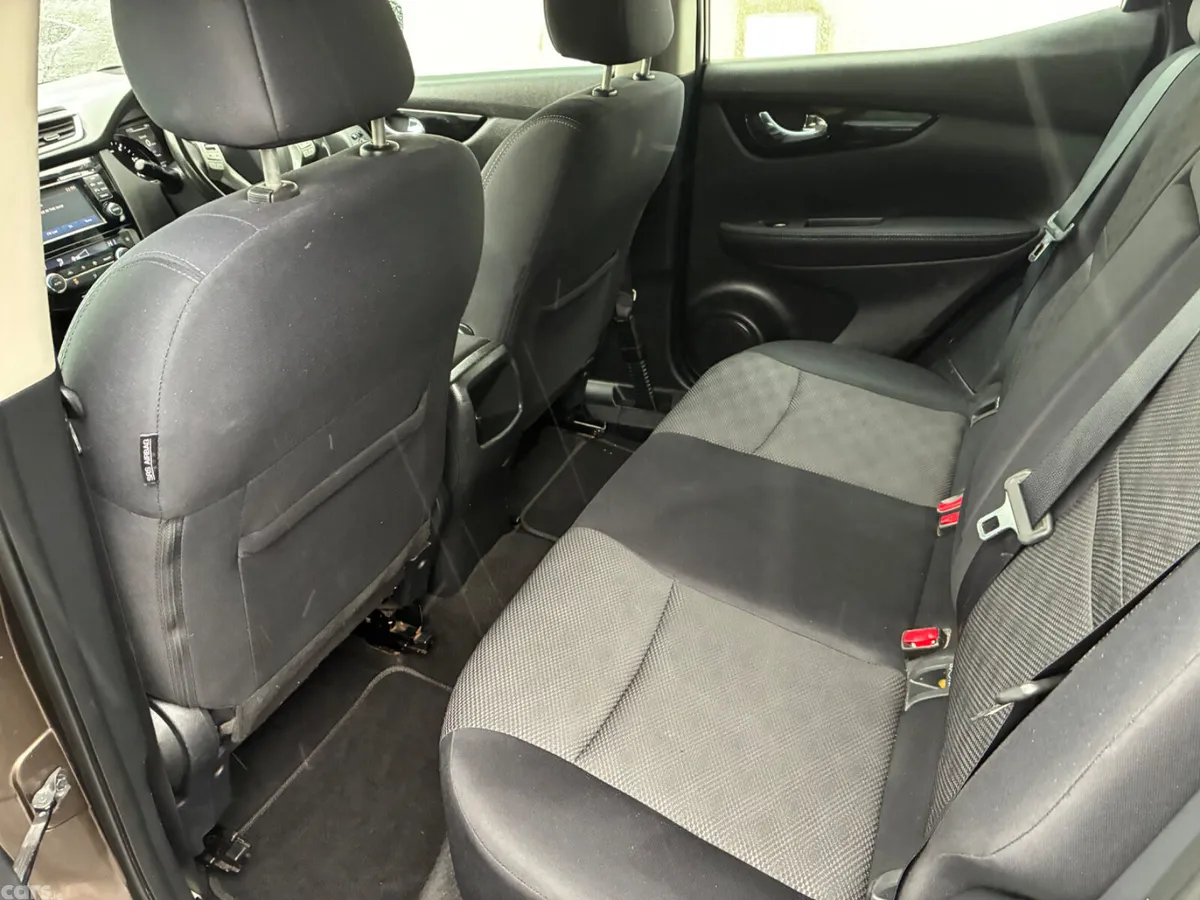 Nissan Qashqai SUV, Diesel, 2017, Brown