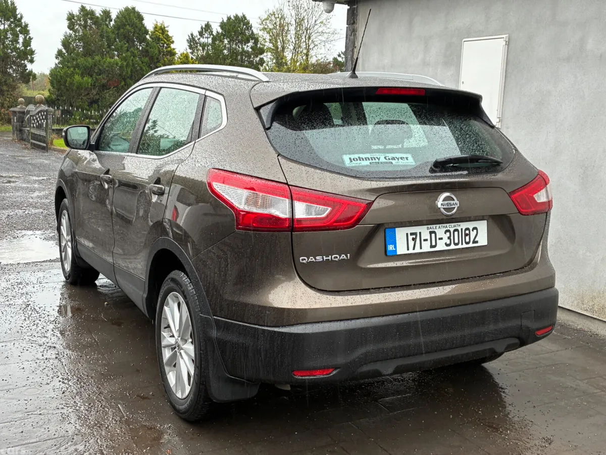 Nissan Qashqai SUV, Diesel, 2017, Brown