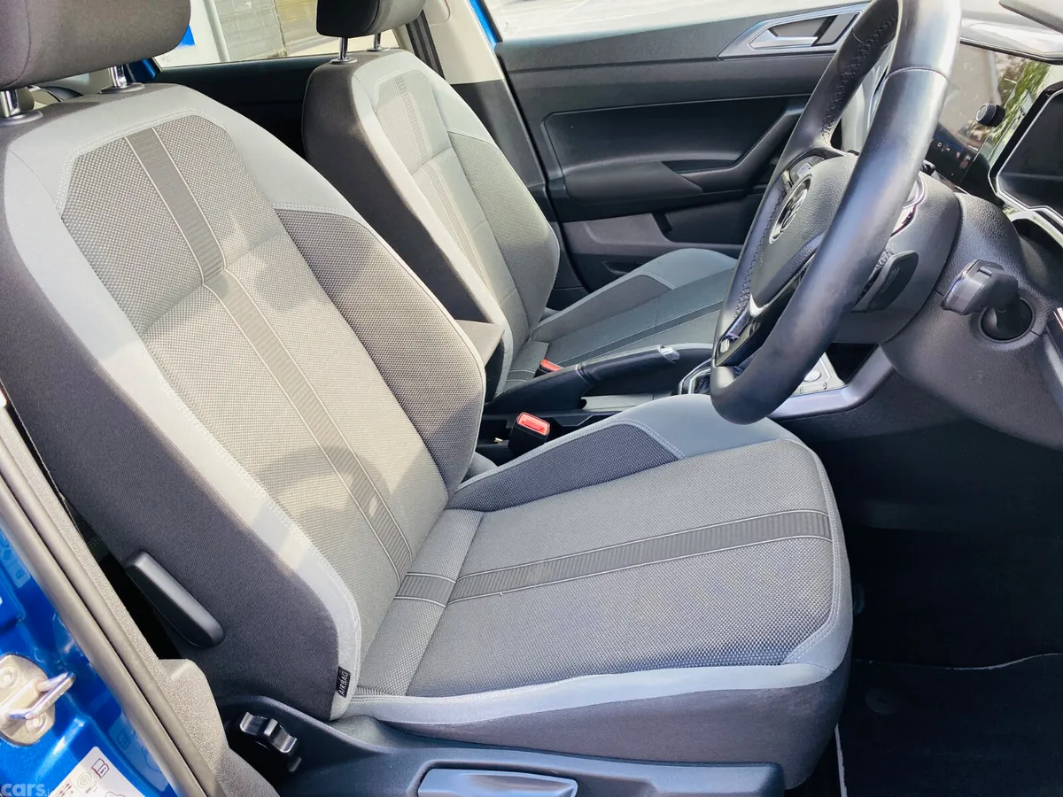 Volkswagen Polo Hatchback, Petrol, 2021, Blue